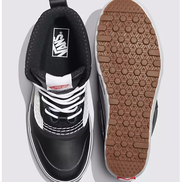 VANS MTE Standard Mid Waterproof Snow Boots - Picture 4 of 6